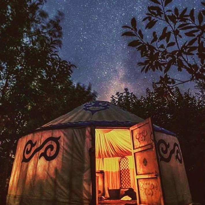 Tent for 4 people, with Hot tub and Garden as well as View in Somerset