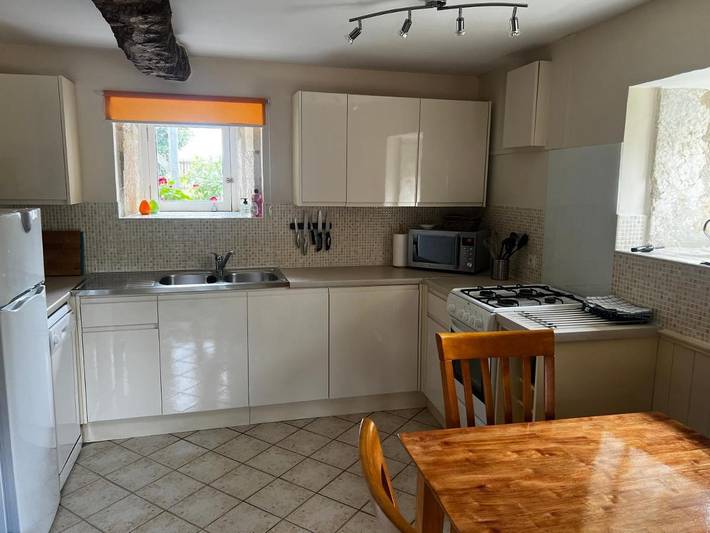 Location de vacances pour 4 personnes, avec piscine ainsi que vue et terrasse à Vicq-sur-Gartempe