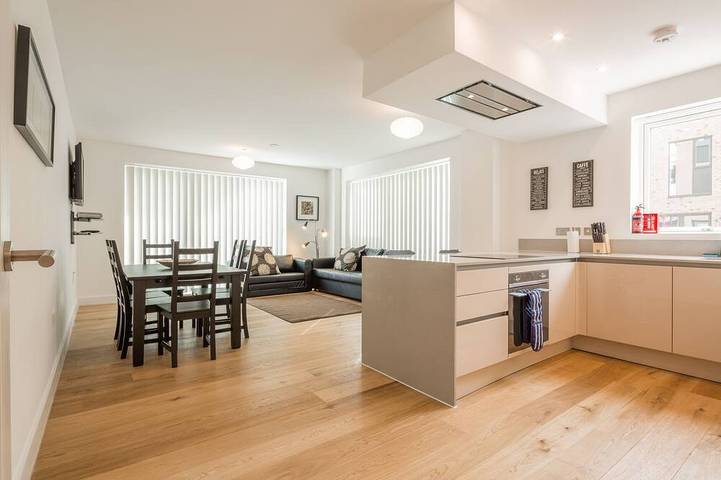 Apartment for 6 people, with balcony in Cambridge