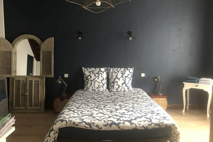 Location de vacances pour 13 personnes, avec jardin et terrasse, animaux acceptés à Saint-Amand-sur-Sèvre - 2