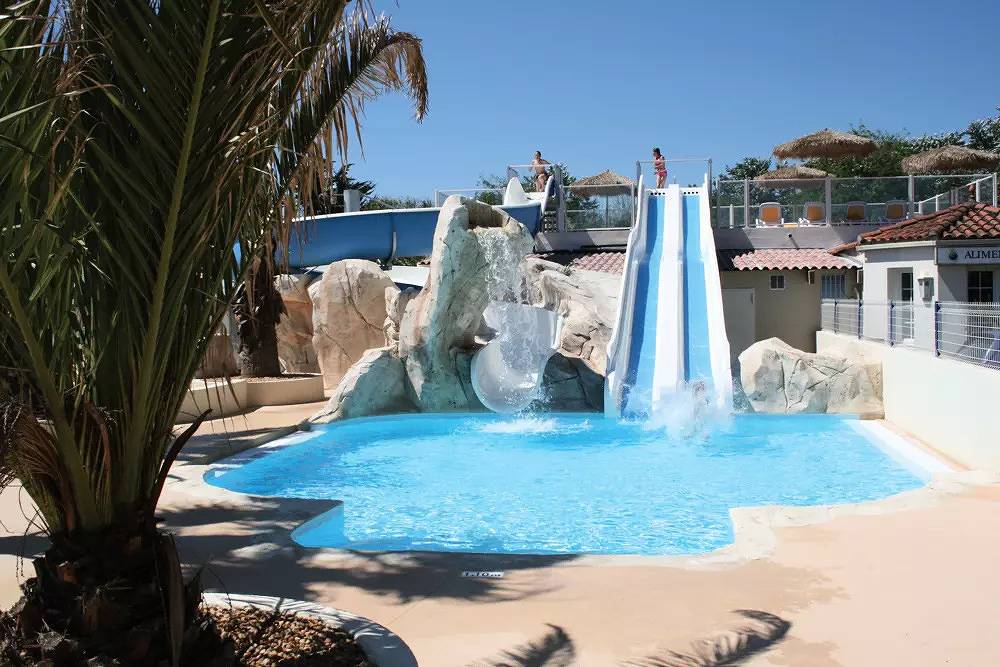 Camping pour 4 Personnes dans Saint-Georges-d'Oléron, Région de Rochefort