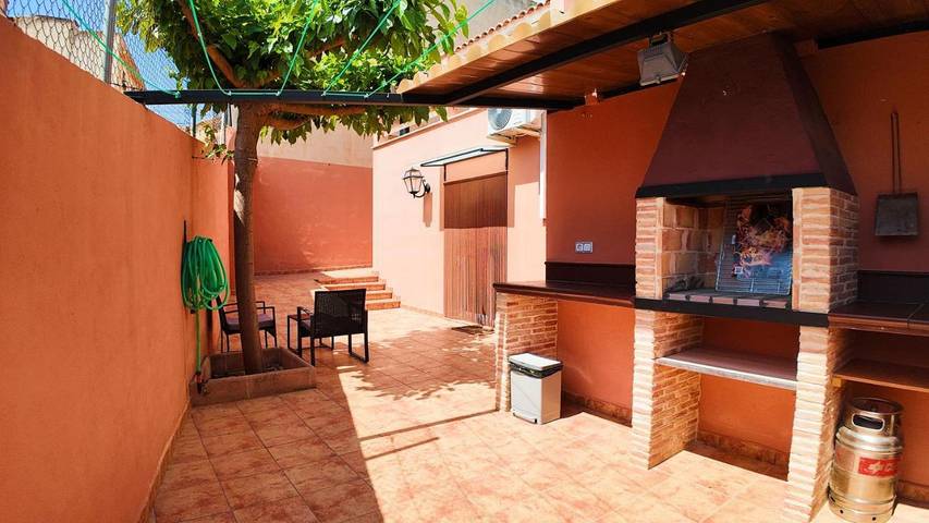 Location de vacances pour 10 personnes, avec Terrasse et Jardin ainsi que Piscine et Vue à Calasparra