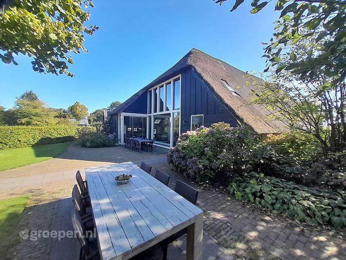Ferienhaus für 16 Personen, mit Balkon/Terrasse und Terrasse in Drenthe