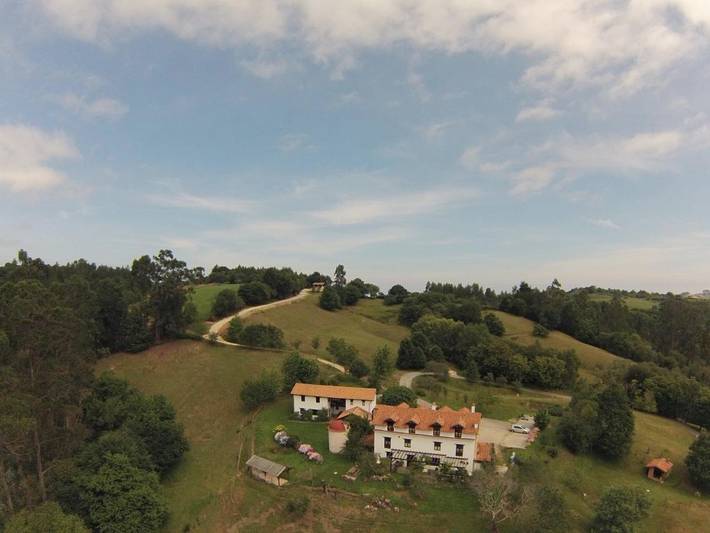 Casa rural para 4 personas, con terraza además de jardín y vistas en Valdáliga