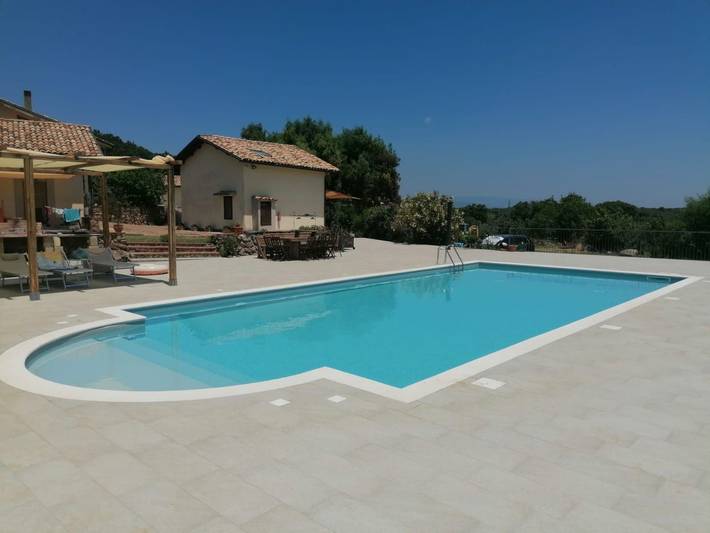 Agriturismo per 5 persone, con Terrazza e Giardino nonché Piscina in Provincia di Catanzaro