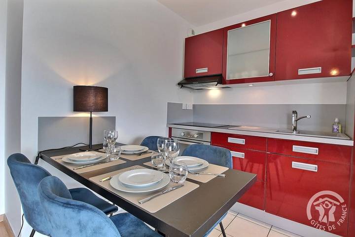 Gîte pour 4 personnes, avec terrasse dans Plage Trestraou - 4