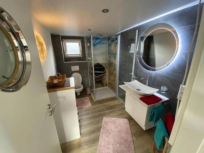 Boot für 4 Personen, mit Ausblick und Terrasse sowie Seeblick, mit Haustier in Wangerland - 4