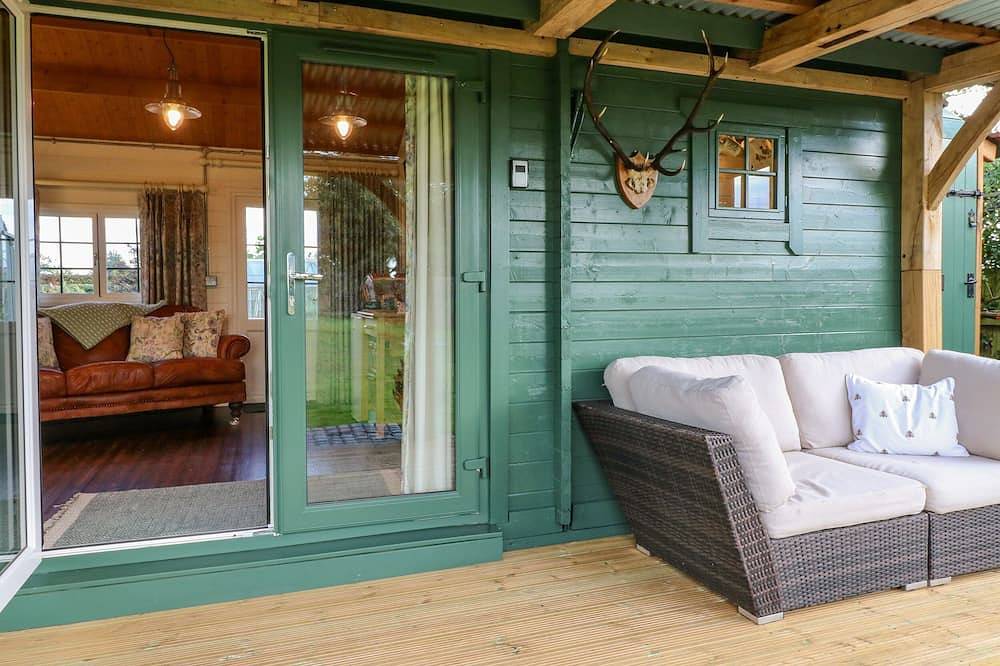The Jenny Wrennery, romantic, character holiday cottage in Rugeley in Staffordshire