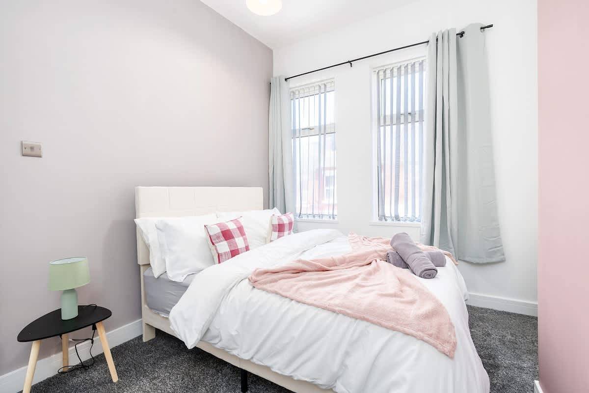 Perfect Booking | Stylish 3 Bed Family Home in South Yorkshire