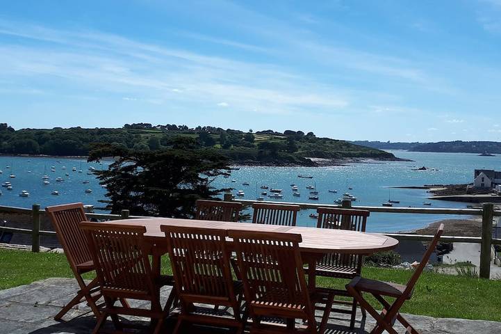 Location de vacances pour 6 personnes, avec Jardin dans Térénez