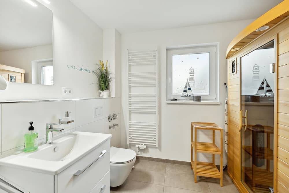 Gemütliches Haus in Tossens mit Sauna in Tossens, Butjadingen