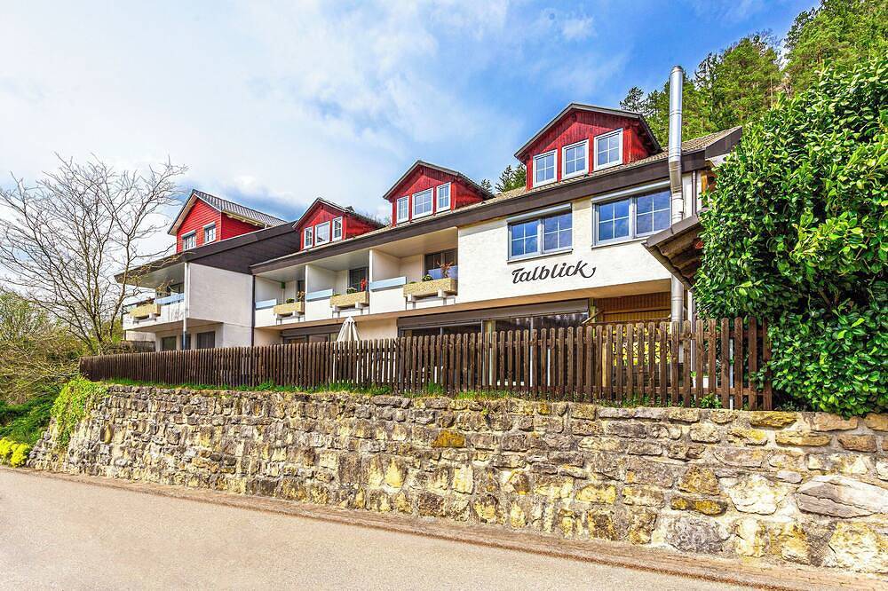 Ganze Wohnung, Modernes Appartement in ruhiger Lage mit Blick\nauf das Wasserschloss Glatt in Sulz am Neckar, Mittlerer Schwarzwald