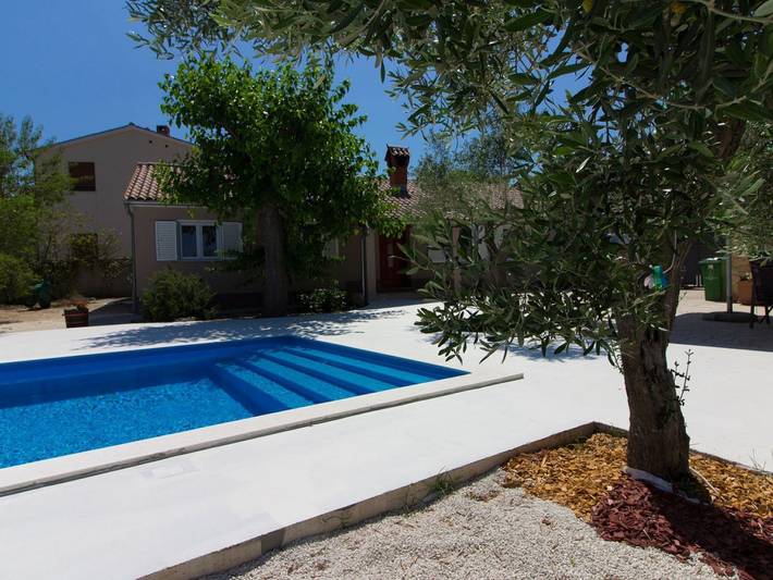 Aqua mit Pool in Sisan, Südküste Istrien