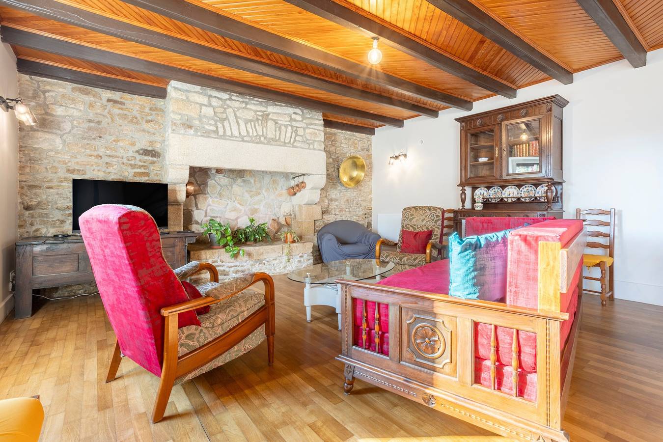 Maison de vacances 'Les Hirondelles' avec terrasse privée, jardin privé et Wi-Fi in Mellac, Région de Quimper