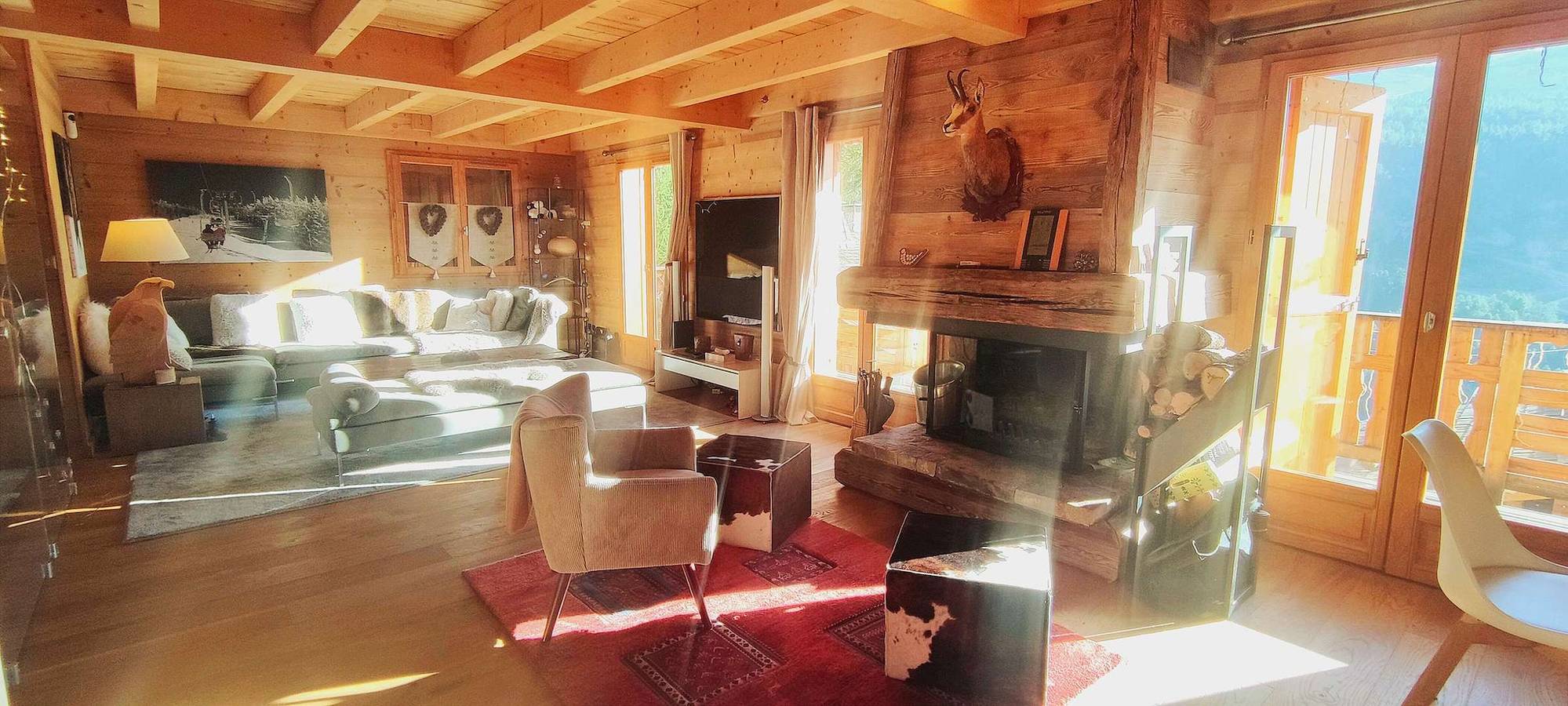 Luxurious South-Facing Chalet With Panoramic View On Montains in Isola 2000, Isola