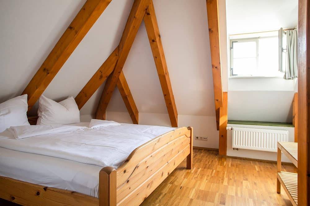 Ganze Wohnung, Ferienwohnung 1 im Haus Steinbach in Radebeul, Meißen Region