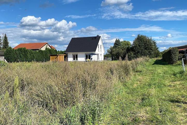 Ferienhaus für 4 Personen, mit Garten und Terrasse in Userin