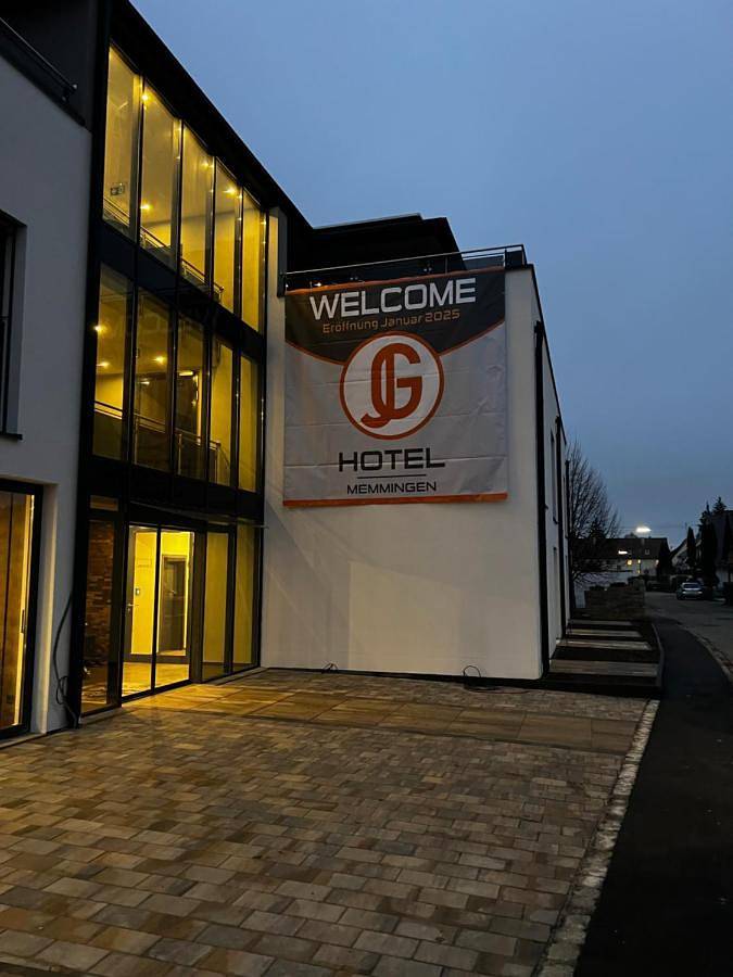 Hotel voor 2 personen, met terras en tuin in Memmingen
