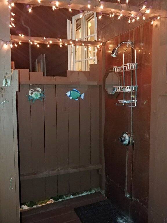 Vacation rental for 7 people, with terrace and yard, with pets in Oak Bluffs