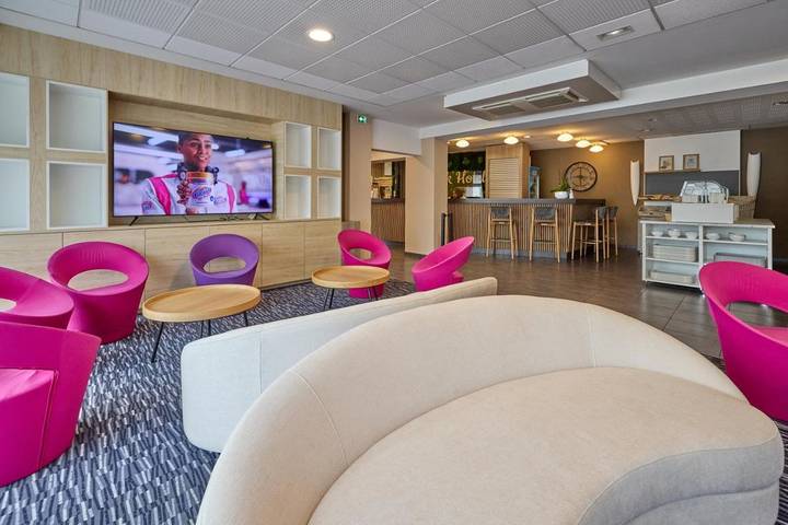 Appart’hôtel pour 3 personnes, avec balcon et vue
