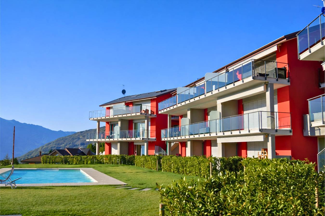 Ganze Wohnung, Residenza Roggiolo Nr. 7 B in Comune di Luino, Lago Maggiore (Lombardei)
