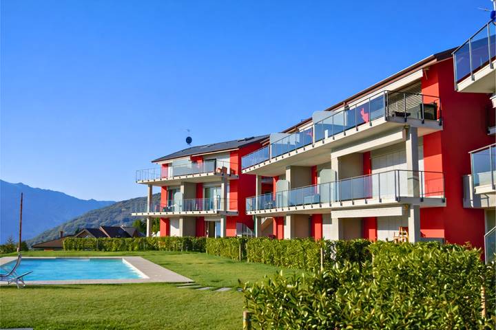 Ferienwohnung für 4 Personen, mit Ausblick und Seeblick sowie Pool und Balkon in Comune di Luino - 3