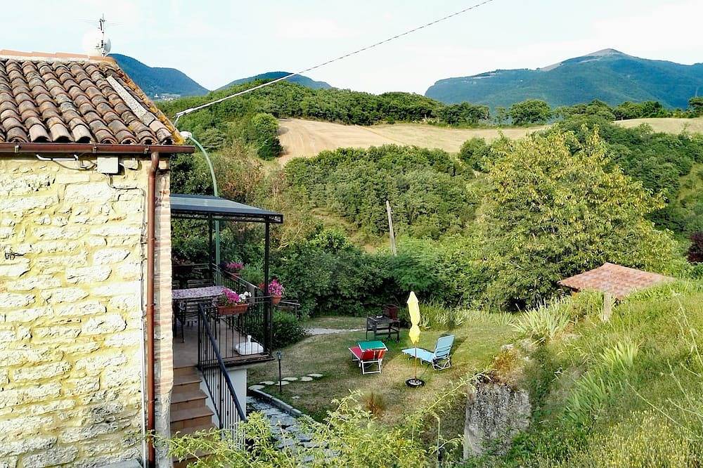 Casa per le vacanze Oasi delle Gazze vicino Grotte di Frasassi in Genga, Provincia di Ancona
