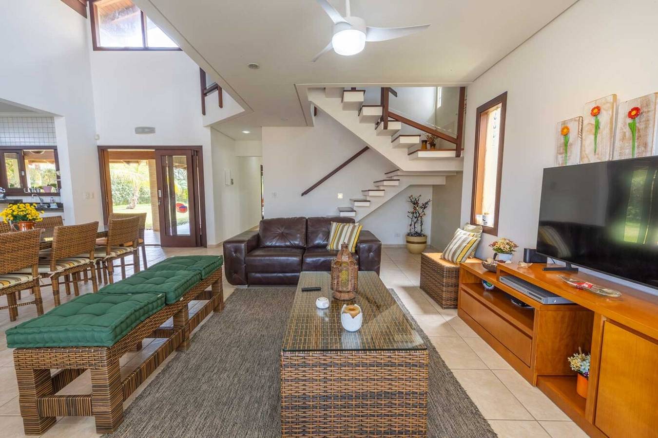 Casa com Área Gourmet e Quintal a 200 m da Praia in Itanhaém, Baixada Santista