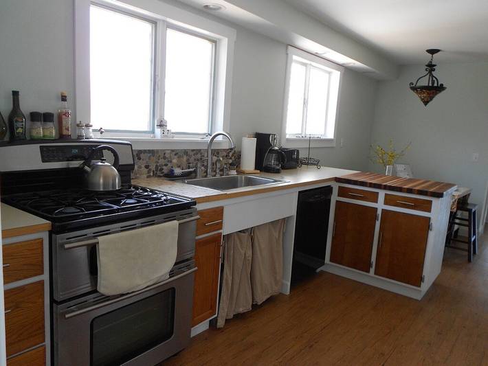 Vacation rental for 8 people, with yard in Seneca Lake