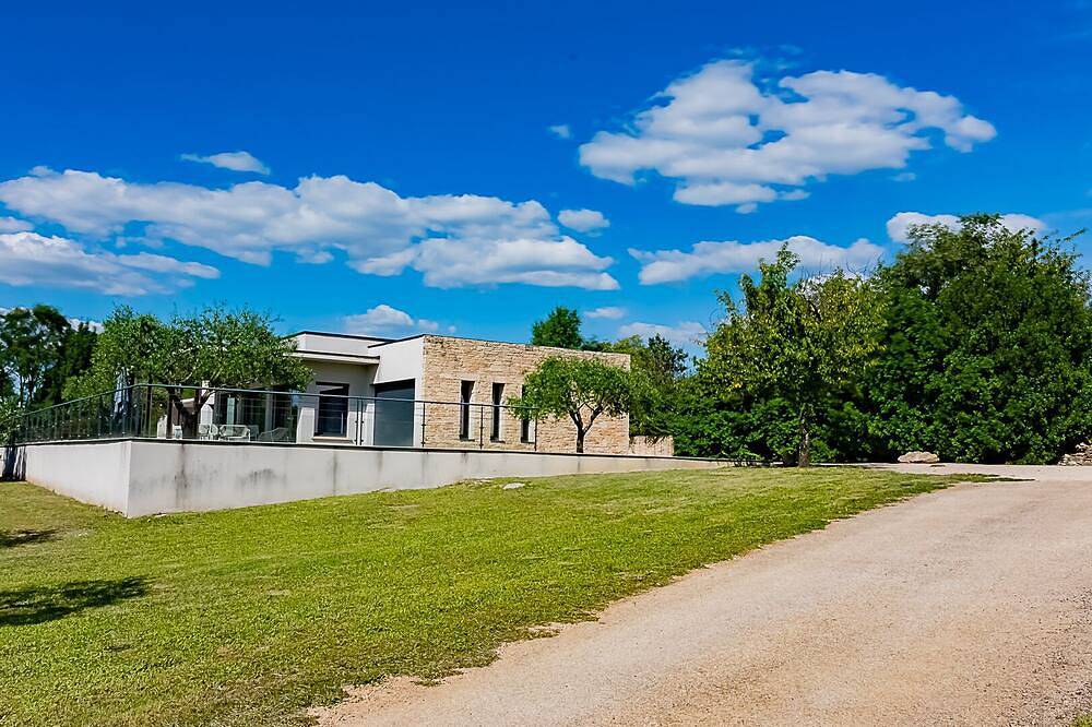 Luxusvilla, beheizter Pool, Fitnessraum und Sauna in Saint-Privat-de-Champclos, Alès und Umgebung