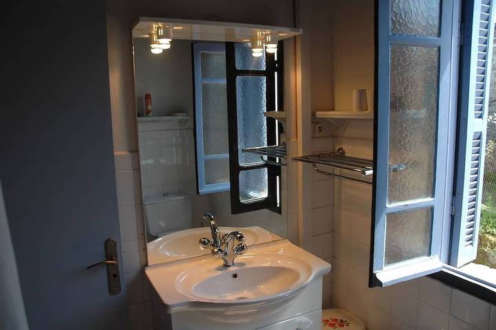 Location de vacances pour 5 personnes, avec jardin et terrasse à Vico - 4