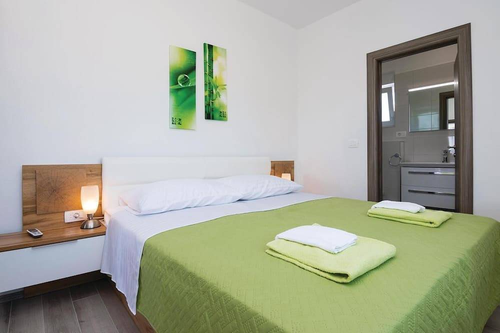 Amazing home in Sukosan in Sukosan, Zadar