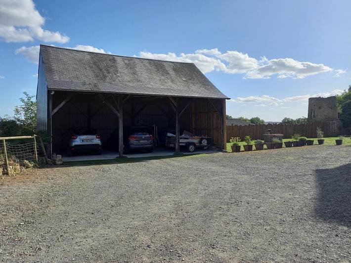 Location de vacances pour 10 personnes, avec jacuzzi ainsi que jardin et piscine à Fay - 4