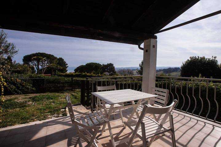 Appartamento per 5 persone, con giardino in Riviera del Conero