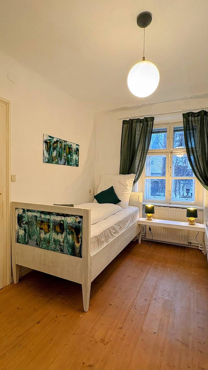 Ganze Wohnung, Ferienwohnung für 5 Personen mit Terrasse in Krems an der Donau, Türnitzer Alpen