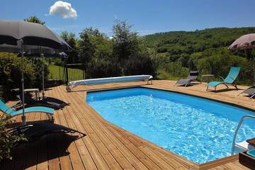 Gîte pour 6 personnes, avec piscine et jardin à Borrèze