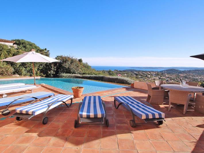 Location de vacances pour 10 personnes, avec balcon ainsi que piscine et jardin dans Golf Bluegreen Sainte-Maxime - 2