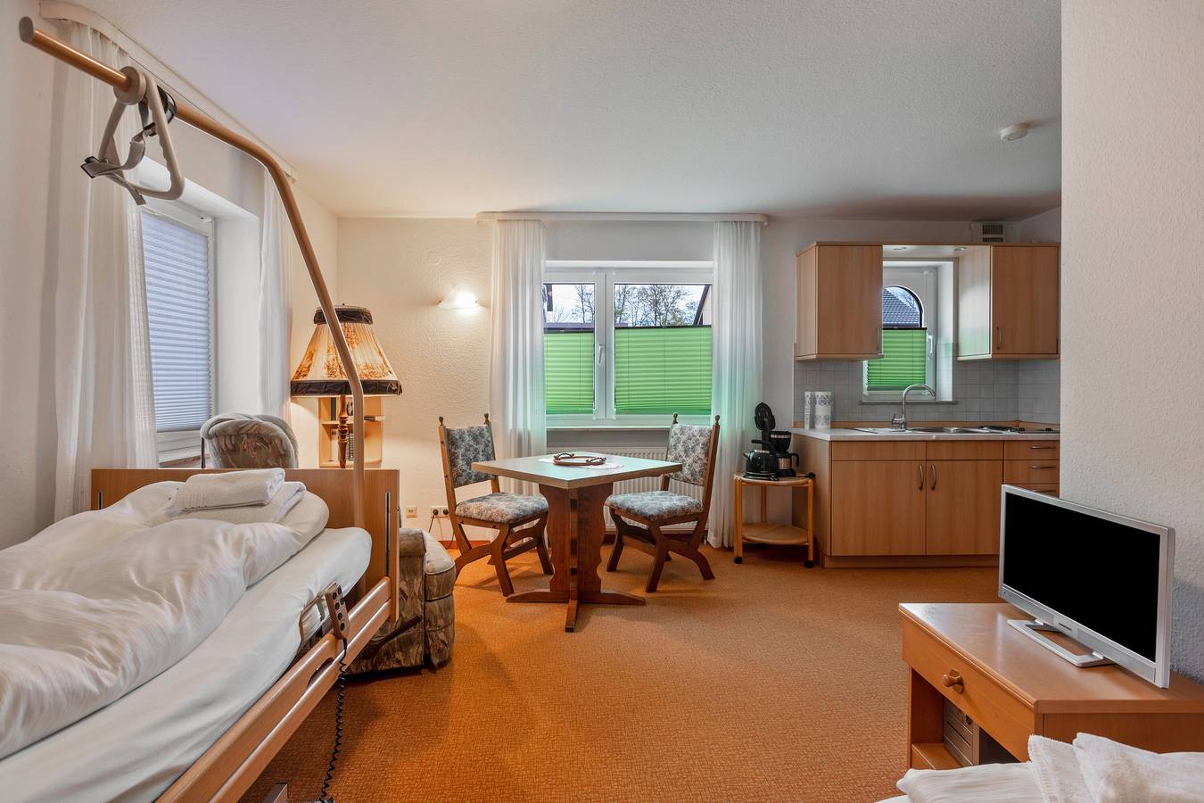 Ganze Wohnung, 'Ferienwohnung 4 - Behindertengerecht' mit Gemeinschaftsterrasse und Wi-Fi in Bad Bellingen, Südschwarzwald