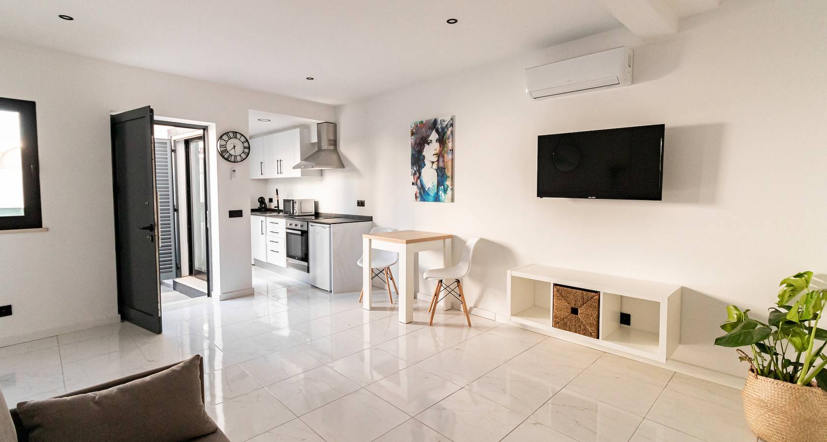 Studio entier, Studio 'Mi Casa Es Su Casa Nº1' avec Wi-Fi et climatisation in Albufeira, District de Faro