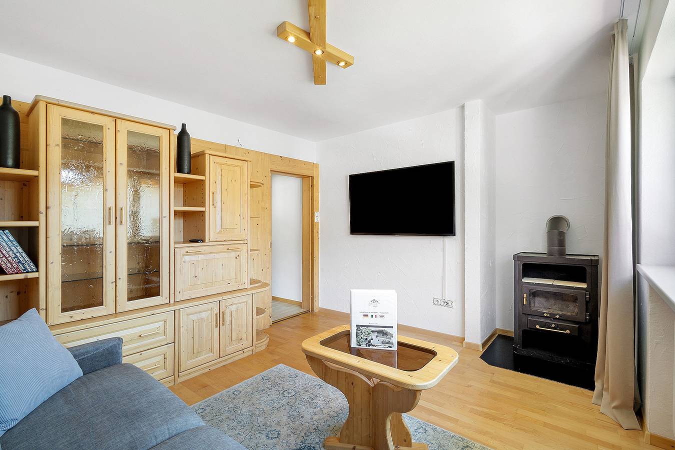 Appartamento intero, Appartamento "Hofer Monika" con vista sulle montagne, Wi-Fi, balcone e giardino in Lago di Braies, Villabassa e dintorni