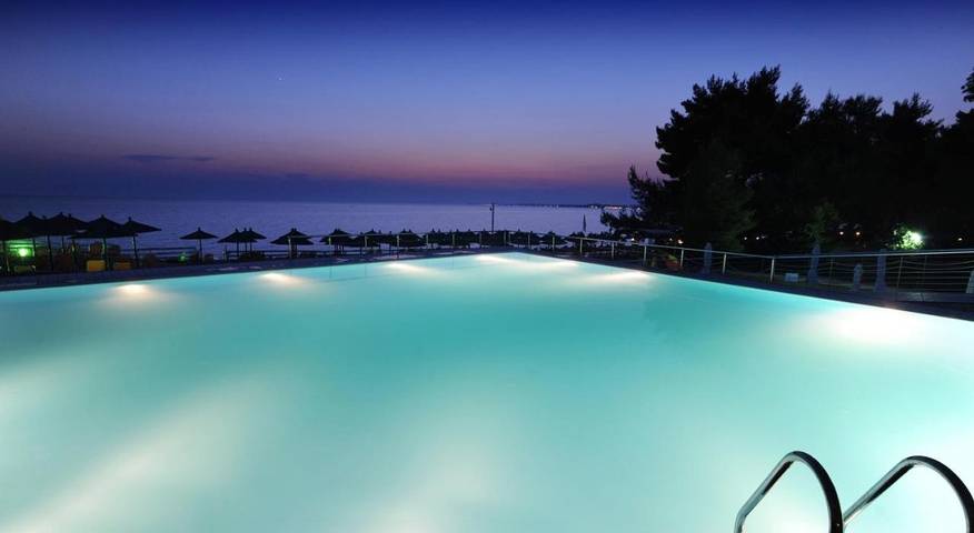 Hôtel pour 2 personnes, avec jardin et piscine ainsi que sauna et vue dans Portes - 3