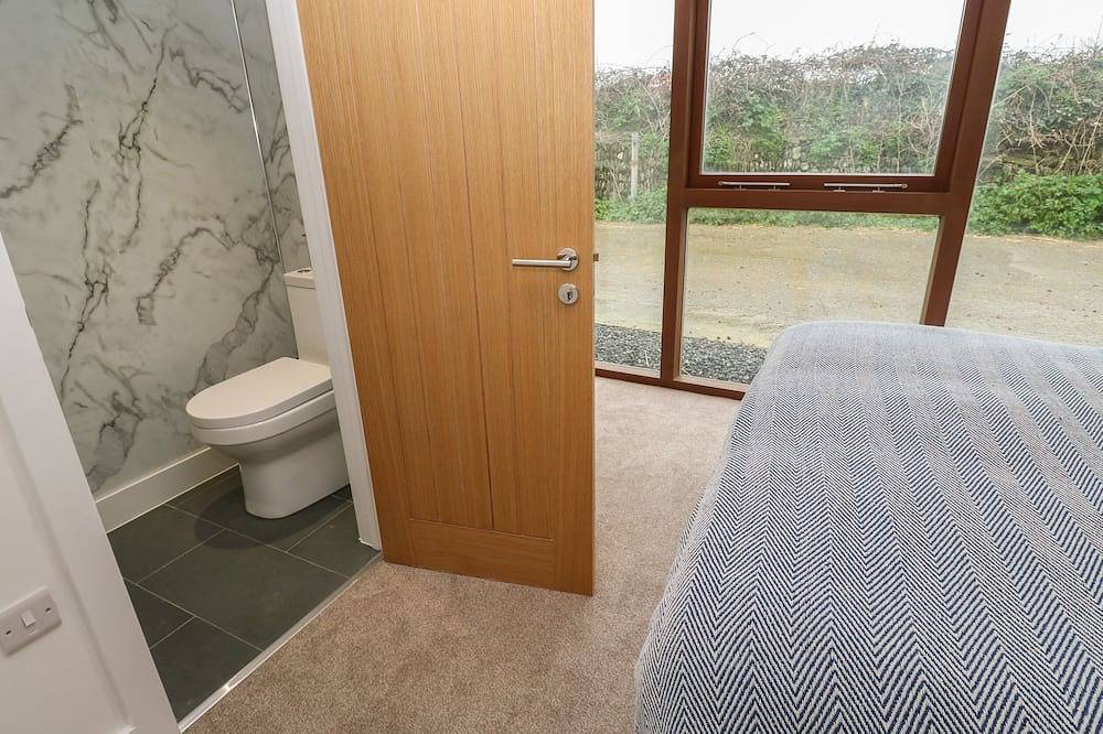 Pol View, family friendly, character holiday cottage in Helston in Gunwalloe, Cornwall