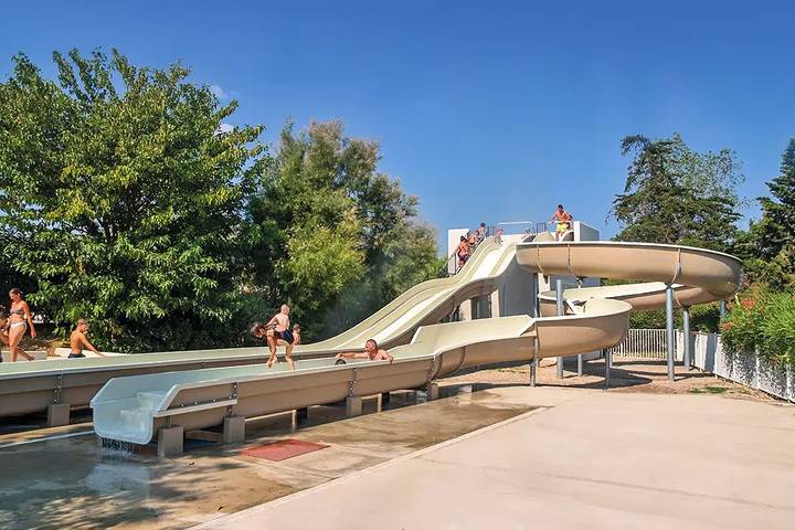 Camping pour 4 personnes, avec piscine et terrasse, animaux acceptés à Canet-en-Roussillon - 4