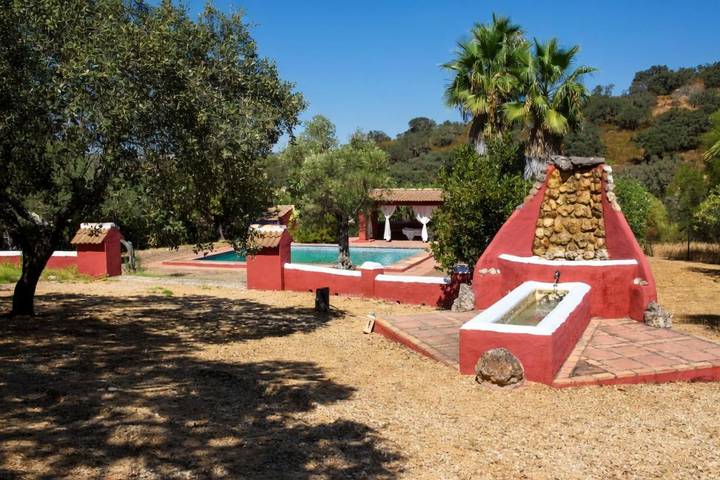 Casa rural para 8 personas, con Balcón y Terraza además de Jardín y Piscina en Gibraleón