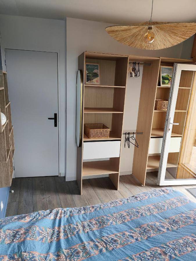 Location de vacances pour 6 personnes, avec vue ainsi que terrasse et vue sur le lac à La Tour-d'Auvergne - 3