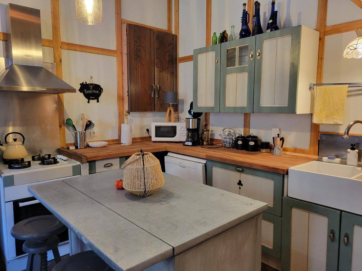 Appartement entier, Loft Apartment at Moulin Sage in Treignac, Région de Tulle