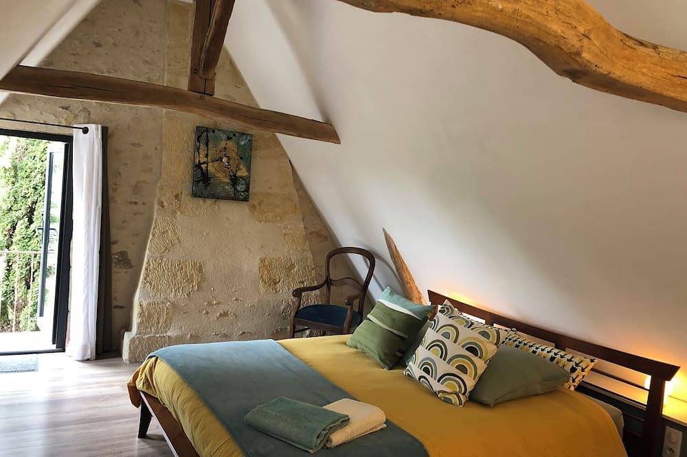 En Campagne un Petit Studio Douillet, Tout Équipé, à Deux pas D'azay le Rideau in Cheillé, Loire Valley