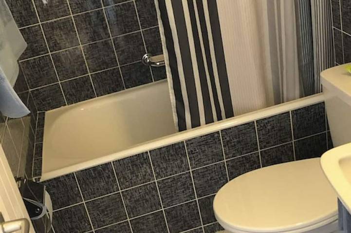 Ganze Wohnung, Ferienwohnung Kleiner Moor Appartement/Fewo, Bad, Wc, 1 Schlafraum in Bivio (Graubünden), Surses