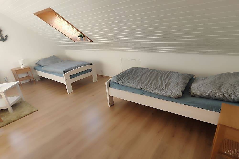 Ganze Wohnung, Renovierte 3-Zimmer Ferienwohnung im Zentrum der Strände, Wlan in Oldenburg in Holstein, Ostholstein
