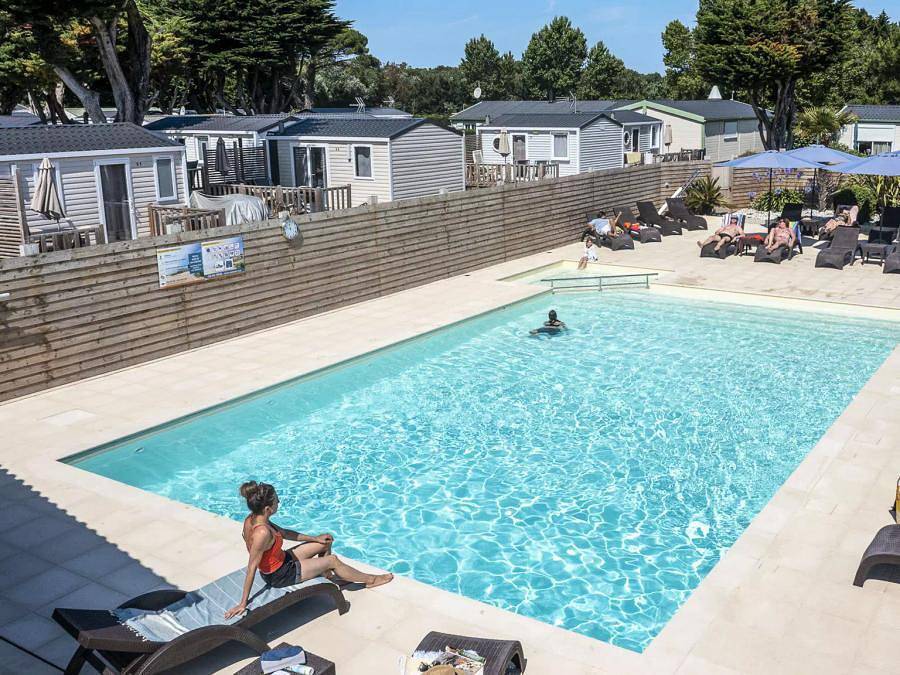 Camping Romanée - Campiotel des Dunes   - Mobilheim 2 personen - Mobilheim Confort 1 Schlafzimmer - 1 Badezimmer in Ars-en-Ré, Ile de Re